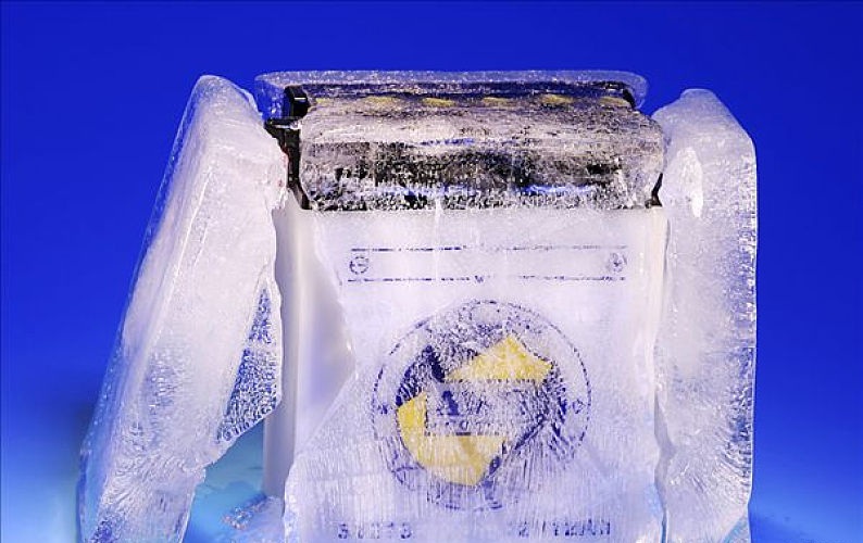 蓄锂草莓视频免费在线观看组在线监测维护系统研究与设计